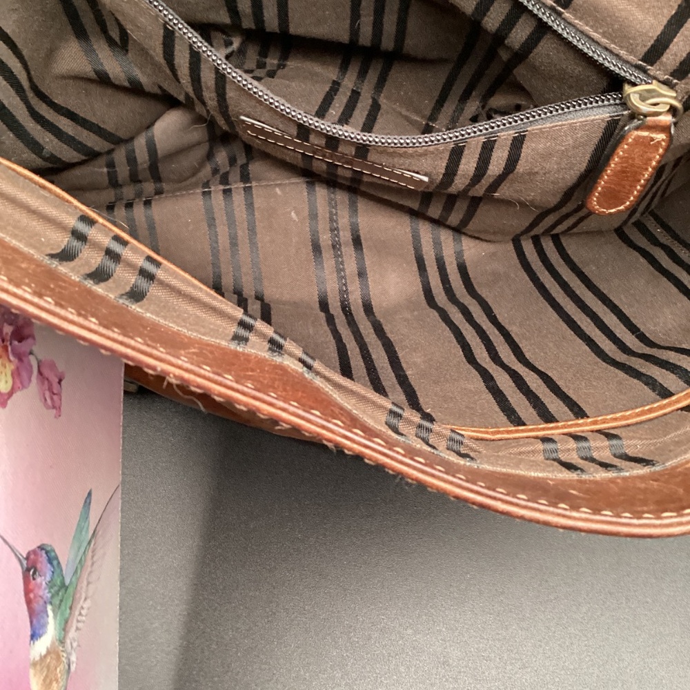 Distressed Leather messenger Bag Marked Frye - Picture 6 of 12